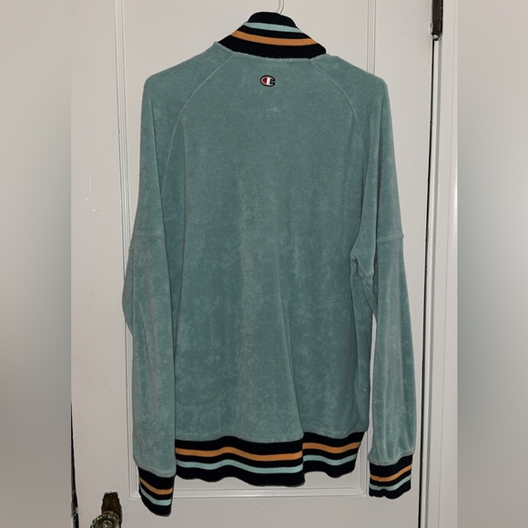 Champion Sweater - Picture 2 of 2